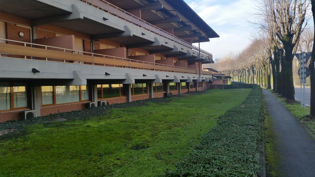 Residence Hotel Health House Desenzano del Garda Exterior photo